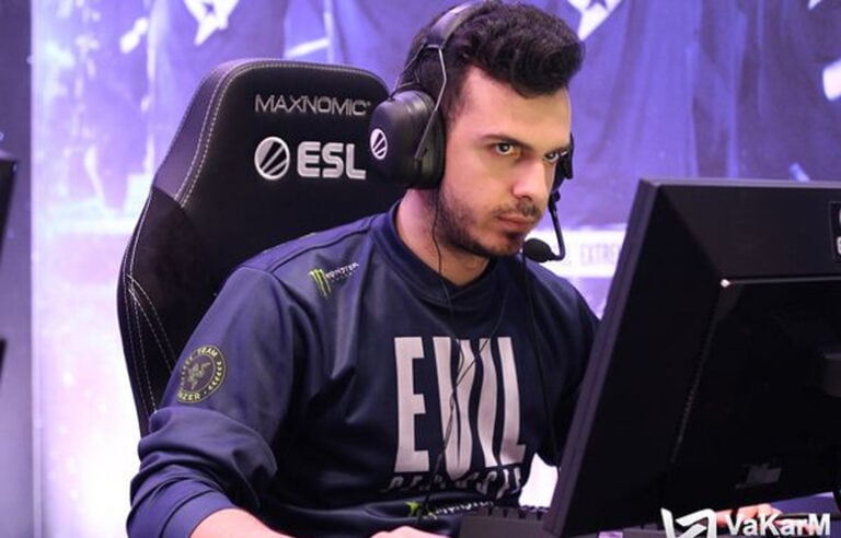 The CS:GO Player Tarik Has The Hint Of Becoming A Full Time Valorant