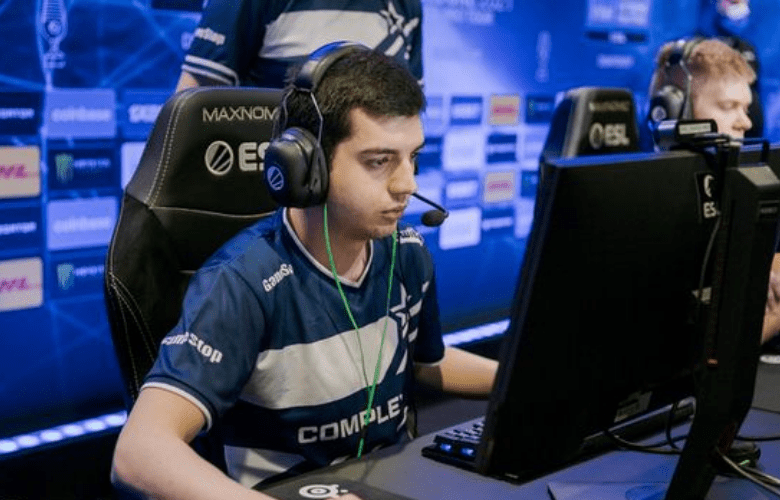 Poizon No Longer A Part Of Complexity